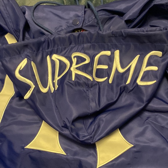 New York Yankees Supreme Rain Coat - Picture 5 of 6